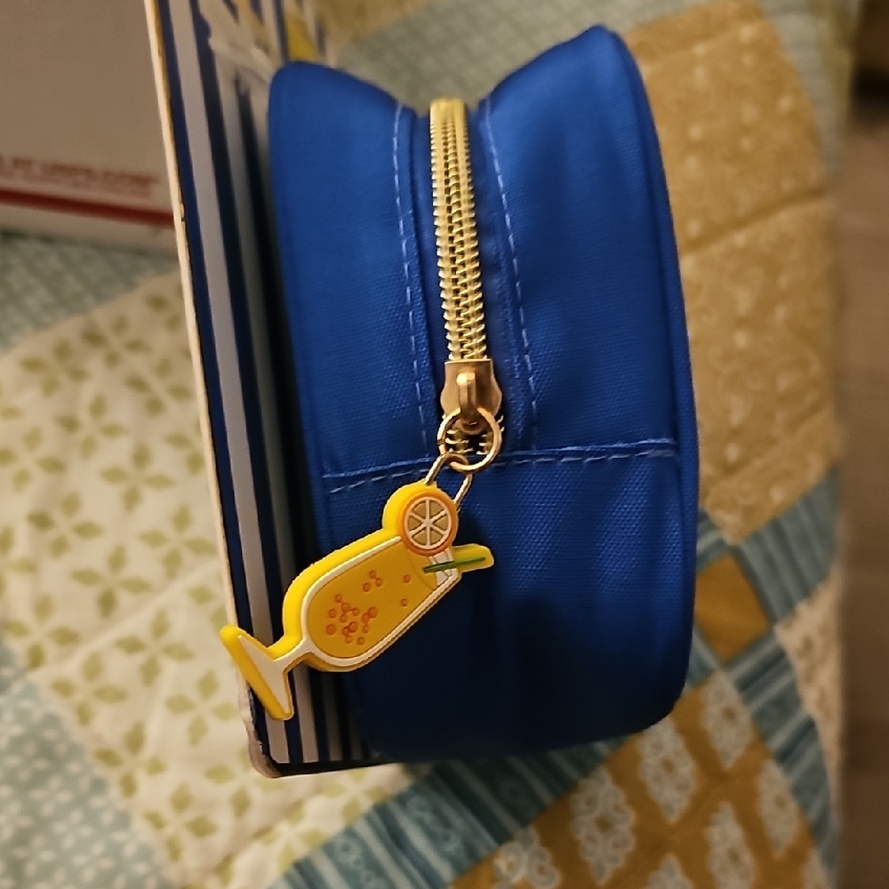 Cosmetic Bag - Picture 3 of 17